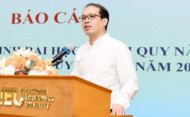 TS Lê Anh Đức, Phó Trưởng phòng phụ trách Phòng Quản lý Đào tạo chia sẻ về việc bỏ xét tuyển tổ hợp khối C